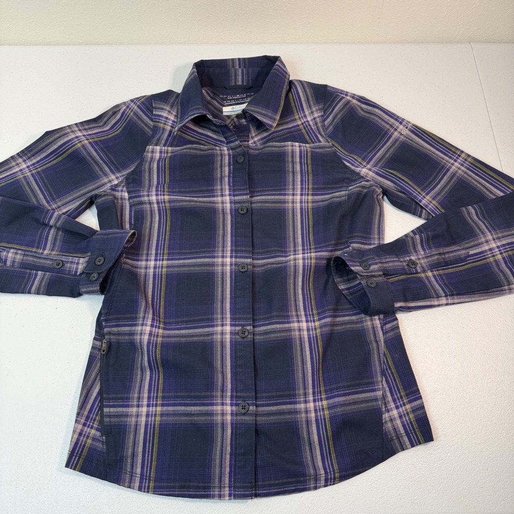 Columbia Women's Plaid Long Sleeve Button Up Shirt‎ Omni Shade Omni Wick Size M